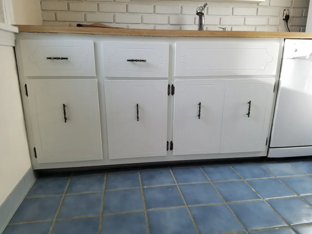 زرد شدن کابینت ام‌دی‌اف سفید