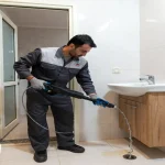 لوله بازکنی در باغ‌ فیض